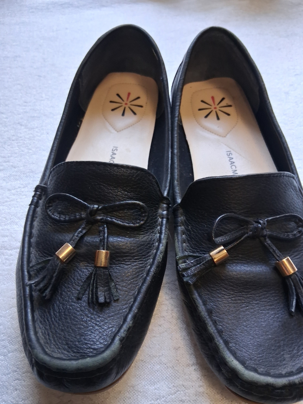 Isaac Mizrahi Women’s Navy Leather Tassel Loafers 7